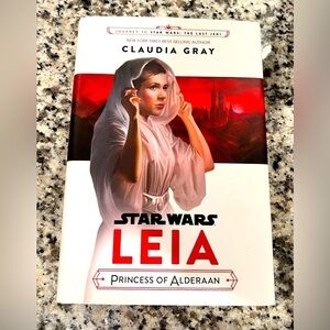 NEW!! Star Wars Kids Pre-teen Book Titled “Leia: Princess of Alderaan” 🤍❤️🖤